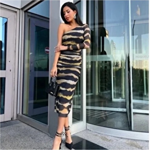 🦋 Bloggers Favorite 🦋 Zara Tie Dye Print Tulle Dress Size S - Picture 2 of 16